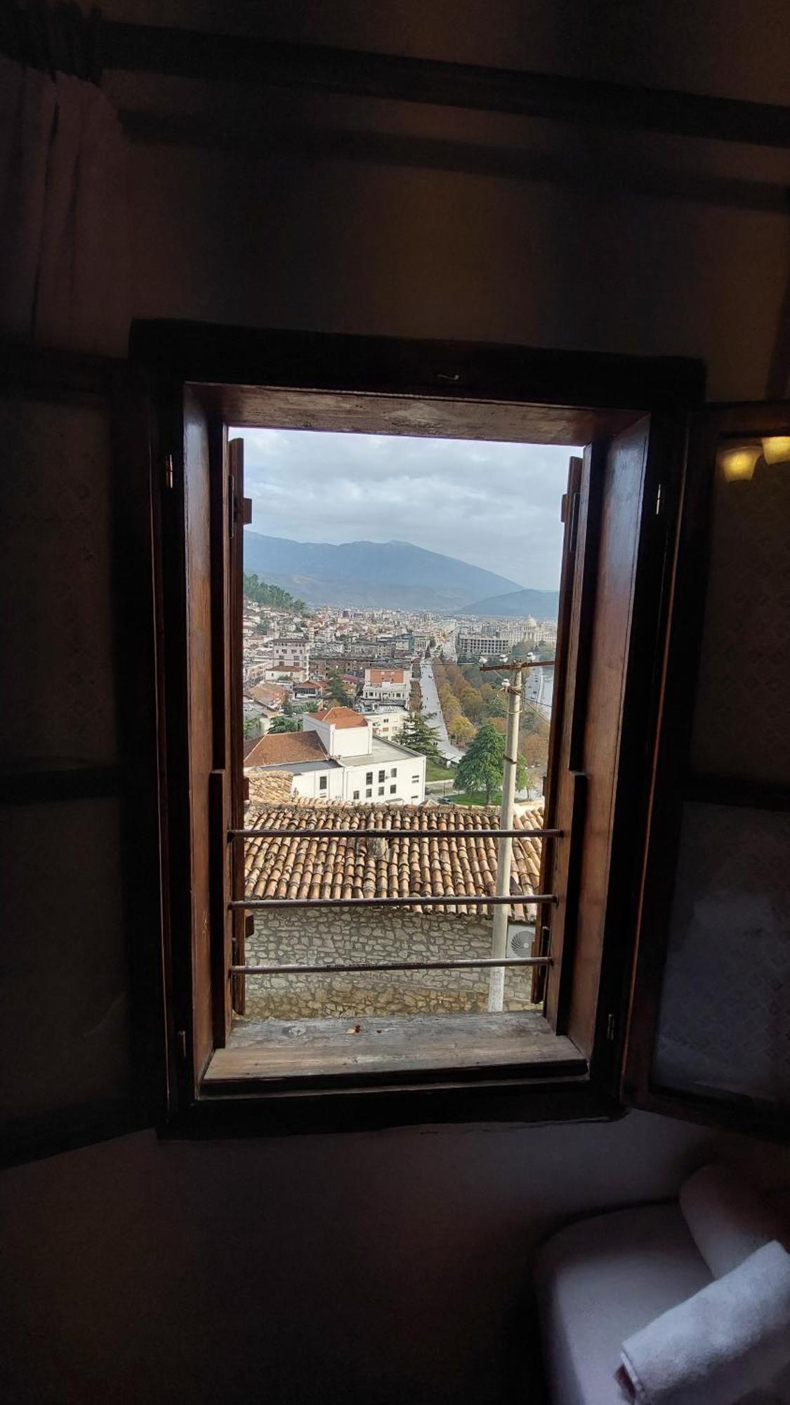 Old Town Hava Baci Hotel Берат Екстериор снимка