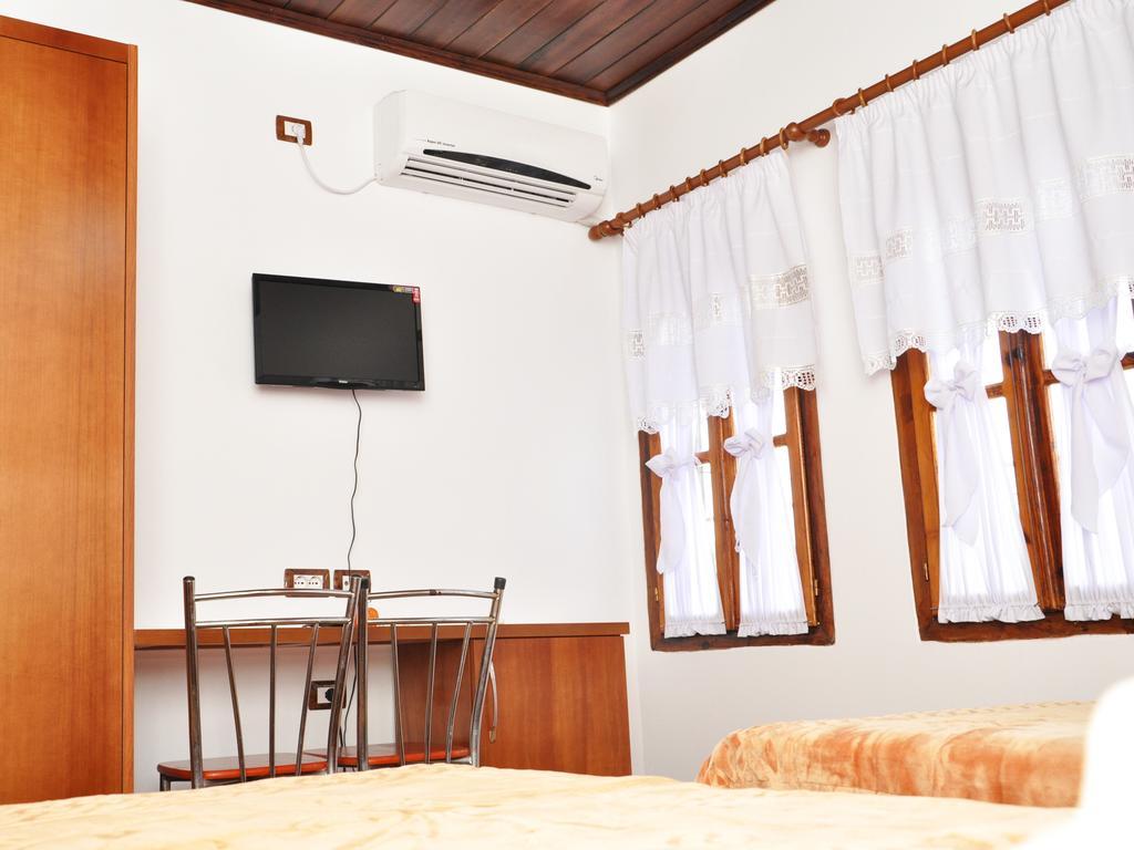 Old Town Hava Baci Hotel Берат Екстериор снимка