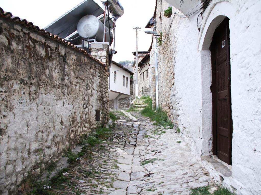 Old Town Hava Baci Hotel Берат Екстериор снимка