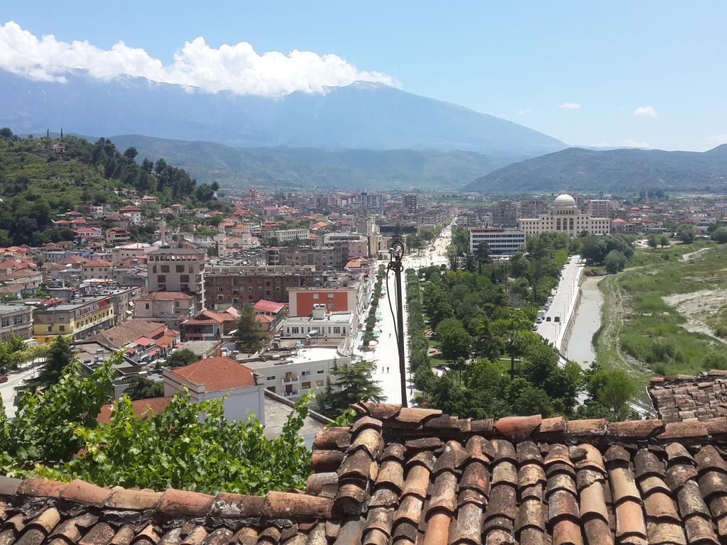 Old Town Hava Baci Hotel Берат Екстериор снимка