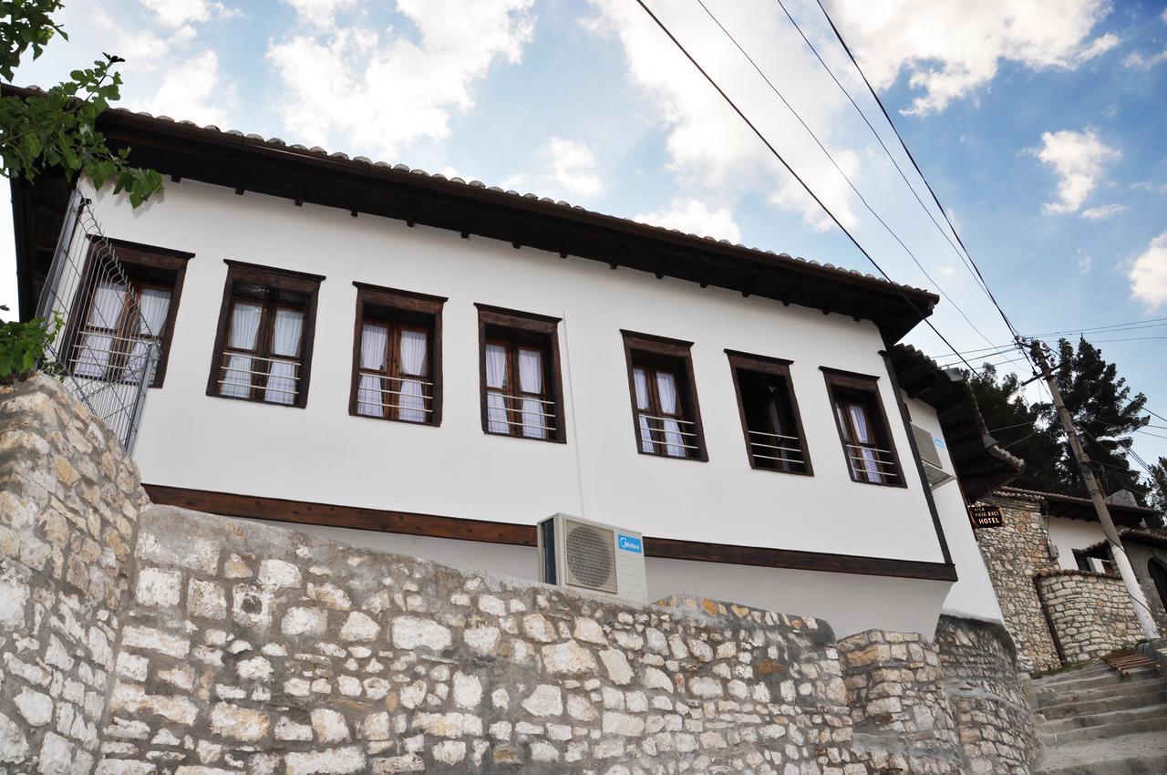Old Town Hava Baci Hotel Берат Екстериор снимка